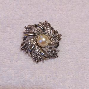 Vintage pin earring brooch. Silver tone. Faux Pearl. Flower. Swirl.